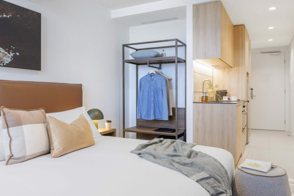 IMG_4813-rB Studio Apartment